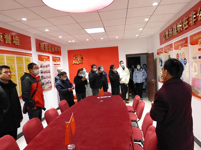 連云港市高新區(qū)新浦工業(yè)園新春黨建課在東浦集團(tuán)舉辦